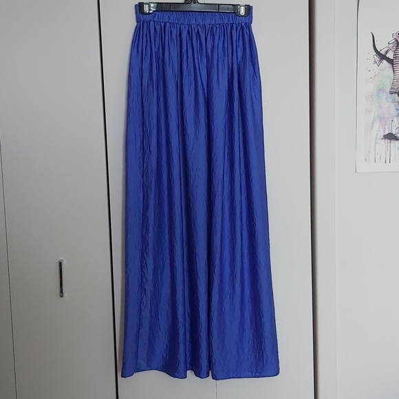 🌸 MANGO Royal Blue Silky Maxi Skirt EUC - Picture 2 of 3